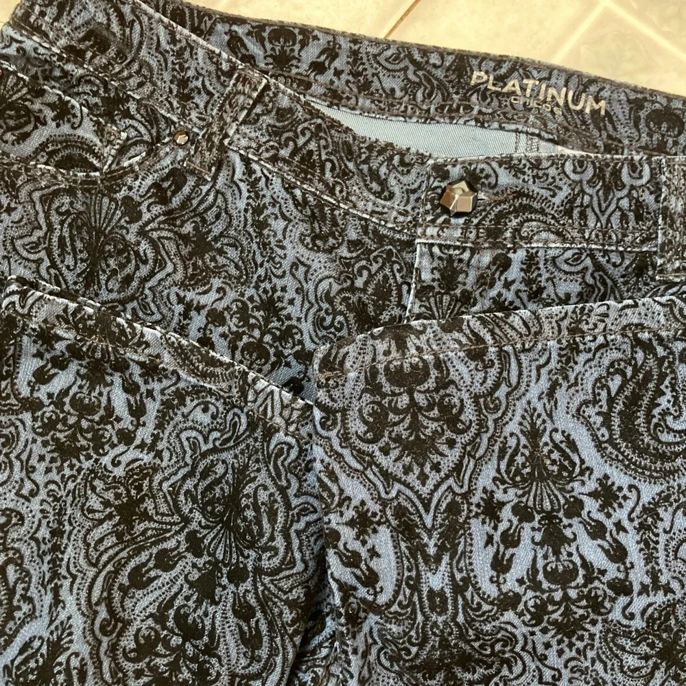 Chico's Platinum Black Velvet Flocked Paisley Jeans‎  Size 3 XL Straight Cut